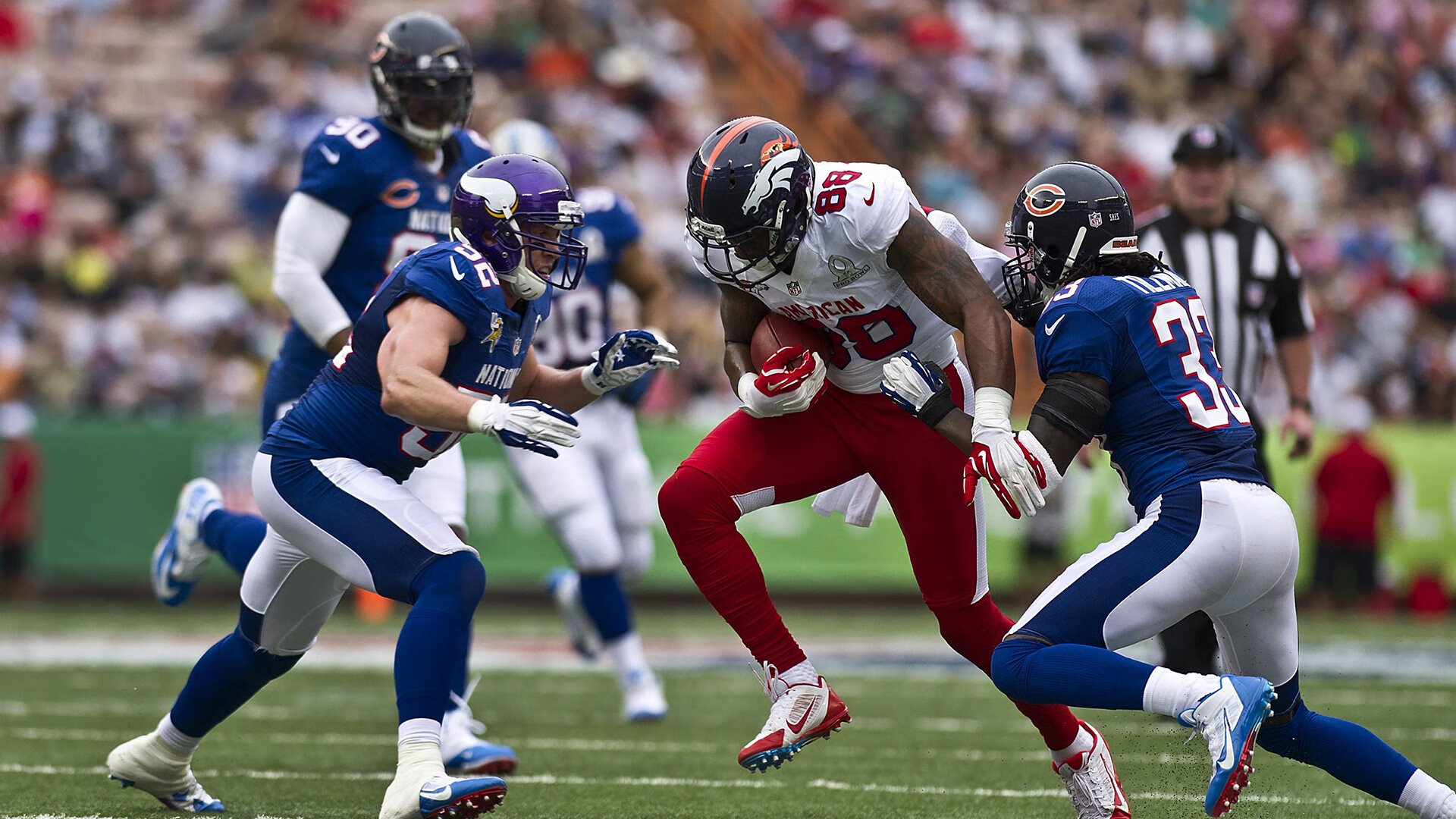 “足球场馆智能化改造助力赛事精彩纷呈”，创意足球场馆