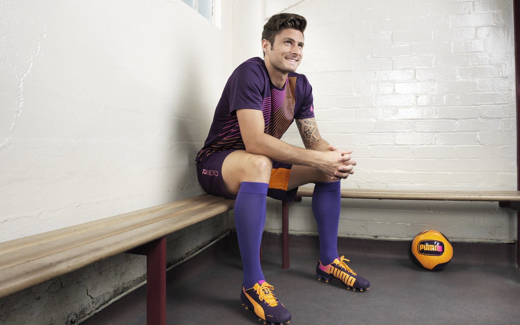 FB体育app下载-城市足球联赛激烈角逐，打造全民健身新生态，城市足球俱乐部集团